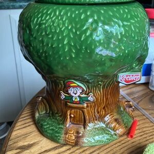 Green and Brown Cookie Jar